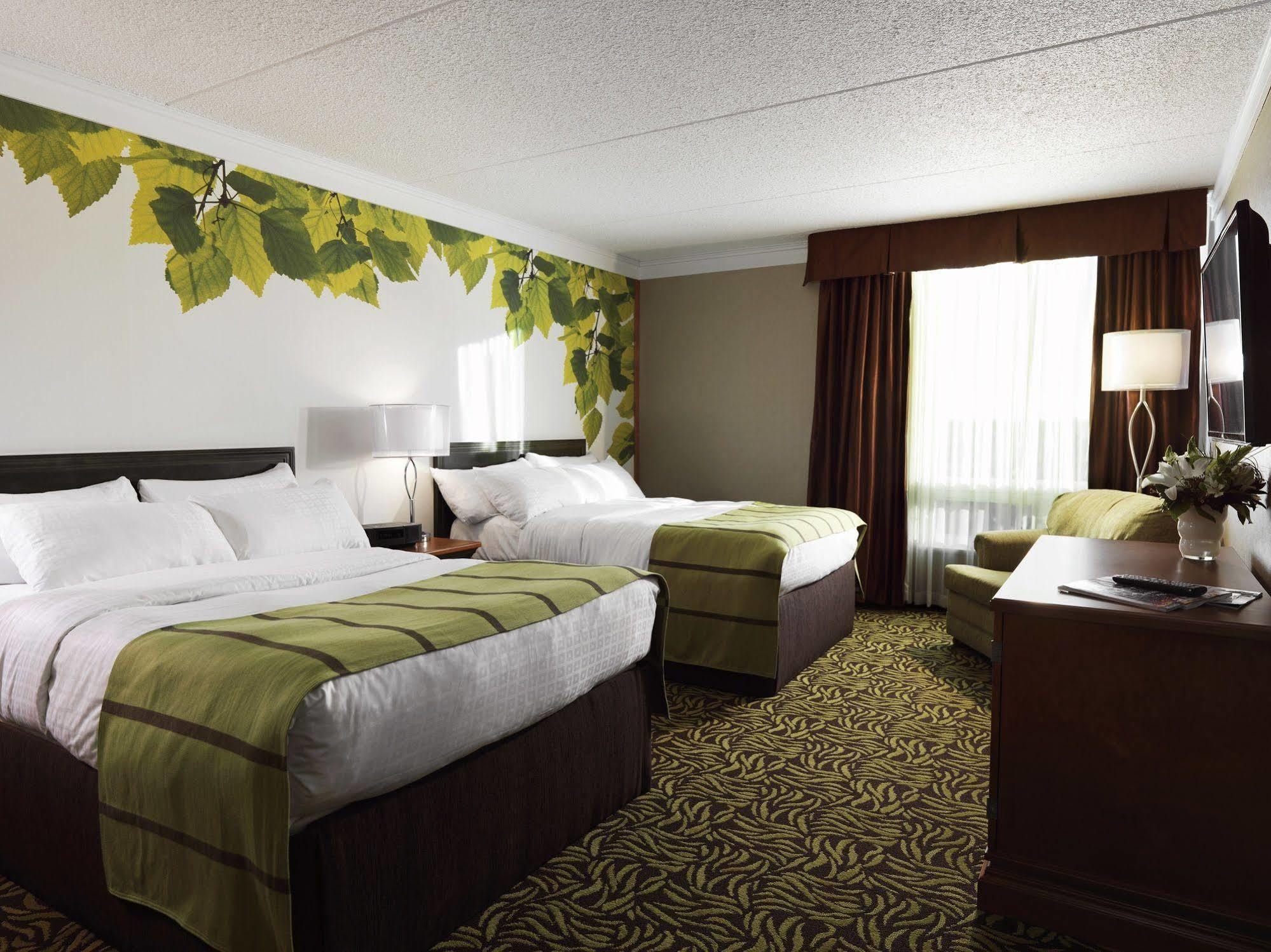 Varscona Hotel On Whyte Edmonton Esterno foto