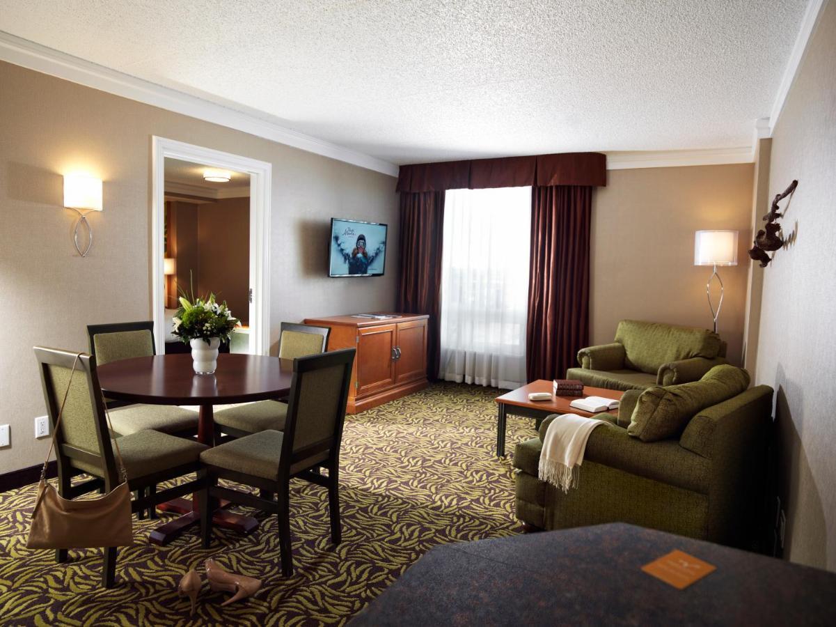 Varscona Hotel On Whyte Edmonton Esterno foto