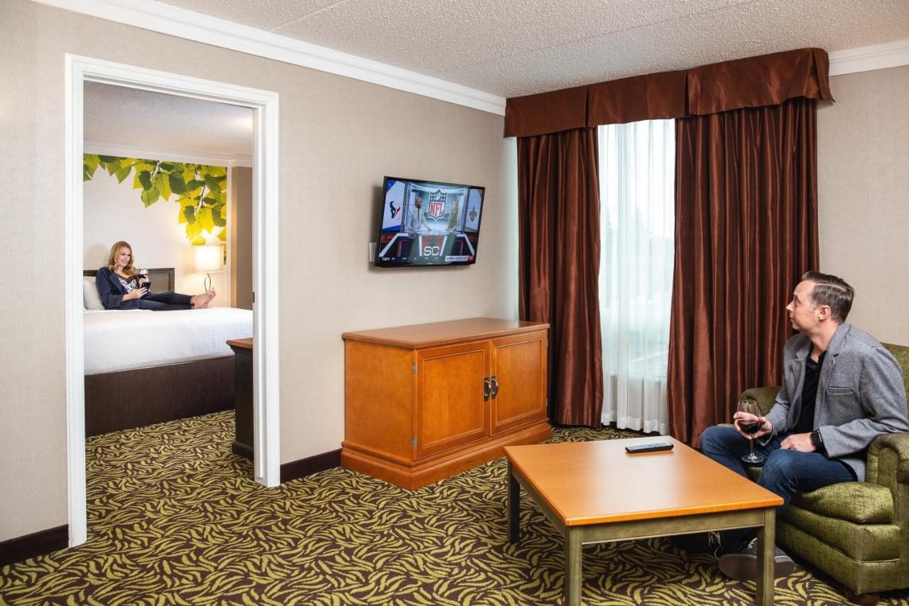 Varscona Hotel On Whyte Edmonton Esterno foto